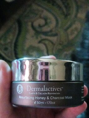 Dermalactives Resurfacing Honey & Charcoal Mask — Brown